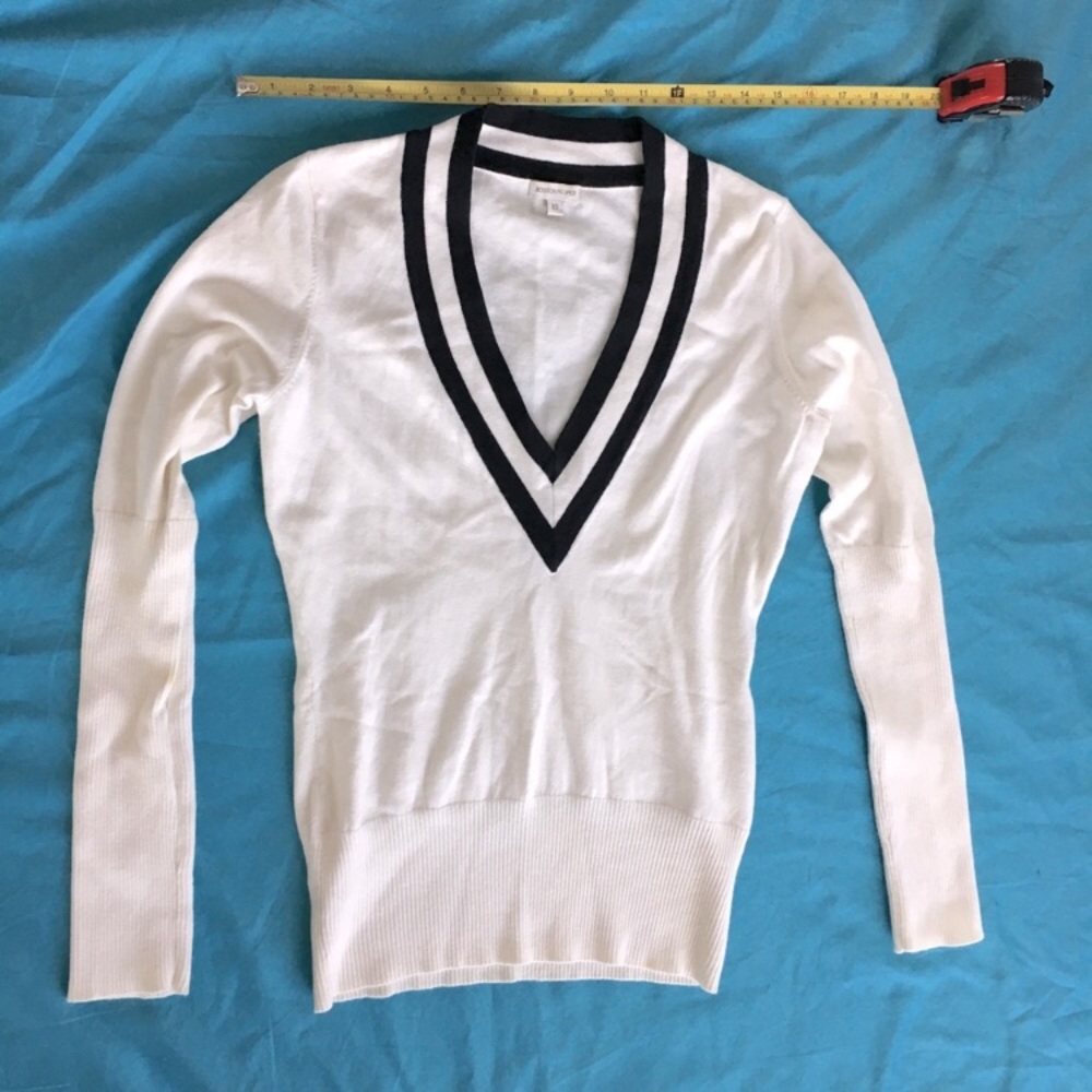 Vintage Boston Proper lightweight white/black deep vneck sweater.